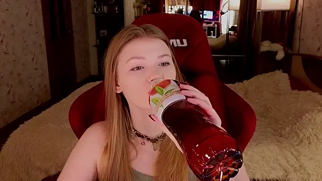 Jenny Skinner20 online show from March 6, 3:08 pm