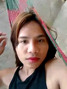 Snapshot of zoeytransph chatting on April 7, 2:12 am zoeytransph online show from April 7, 2:12 am