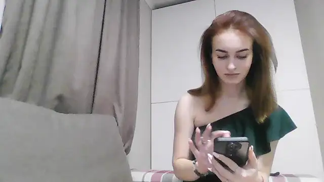 Requellia online show from November 8, 7:56 pm