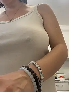 Kiravix online show from April 7, 1:11 pm