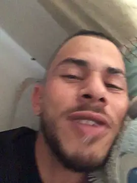 Snapshot of dylan_jacobx chatting on March 16, 6:23 pm dylan jacobx online show from March 16, 6:23 pm
