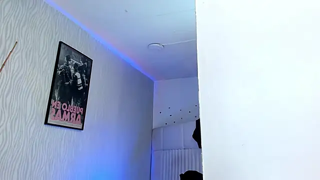 Snapshot of dylan_jacobx chatting on March 31, 2:57 am dylan jacobx online show from March 31, 2:57 am
