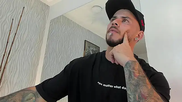 Snapshot of dylan_jacobx chatting on July 7, 7:40 pm dylan jacobx online show from July 7, 7:40 pm