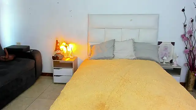 hannahdvil1 online show from October 9, 11:52 am