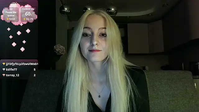 Snapshot of white_liillyy chatting on September 20, 10:55 pm white liillyy online show from September 20, 10:55 pm