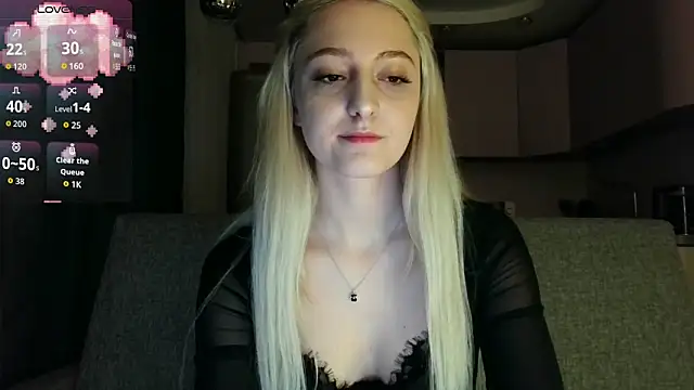 Snapshot of white_liillyy chatting on October 19, 8:20 pm white liillyy online show from October 19, 8:20 pm