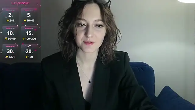 Snapshot of white_liillyy chatting on March 8, 9:51 pm white liillyy online show from March 8, 9:51 pm