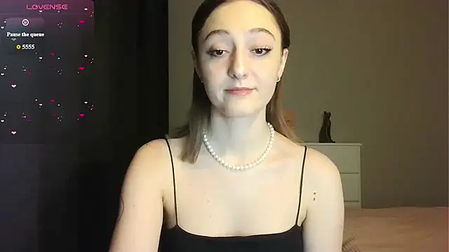 Snapshot of white_liillyy chatting on March 24, 9:42 pm white liillyy online show from March 24, 9:42 pm
