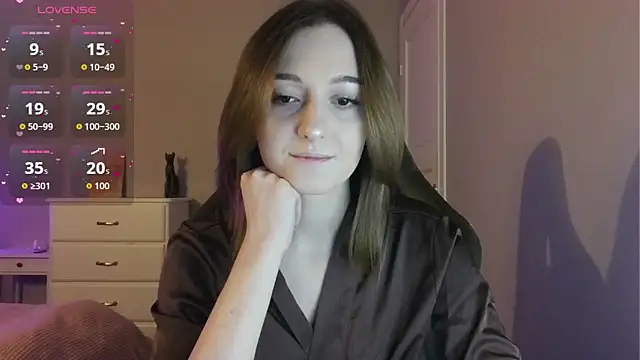 Snapshot of white_liillyy chatting on April 16, 9:39 pm white liillyy online show from April 16, 9:39 pm