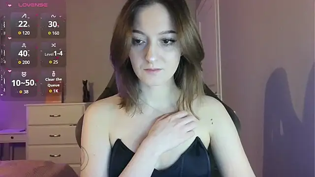 Snapshot of white_liillyy chatting on April 21, 9:28 pm white liillyy online show from April 21, 9:28 pm
