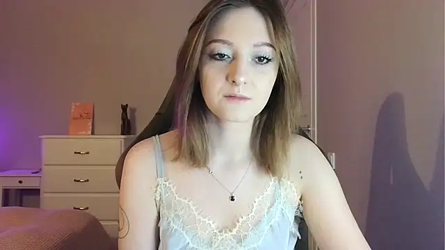 Snapshot of white_liillyy chatting on April 25, 8:50 pm white liillyy online show from April 25, 8:50 pm
