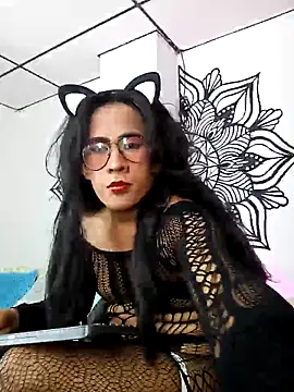 Snapshot of angela_bigdick chatting on September 27, 1:21 am angela bigdick online show from September 27, 1:21 am