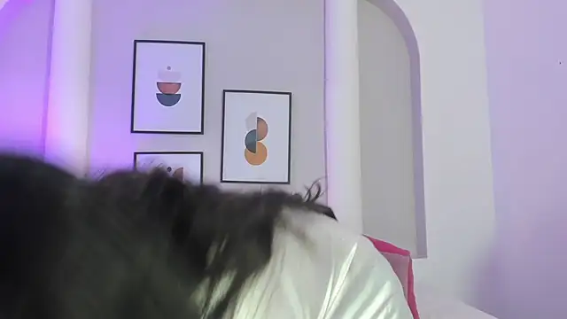 victoria flores1 online show from October 1, 11:11 pm