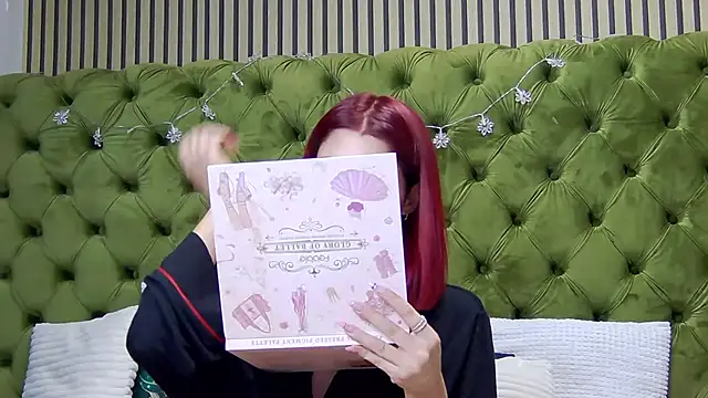 LunaHart online show from January 18, 7:39 pm