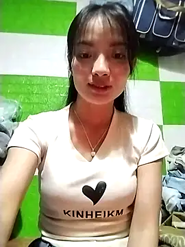 Snapshot of tdtd98 chatting on February 4, 8:09 am tdtd98 online show from February 4, 8:09 am