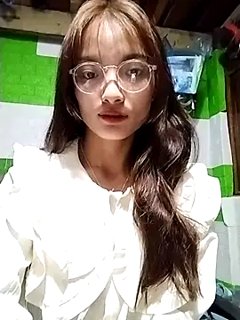 Snapshot of tdtd98 chatting on March 1, 3:52 am tdtd98 online show from March 1, 3:52 am