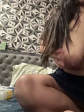 Snapshot of indiancouple25dd chatting on November 1, 3:52 am indiancouple25dd online show from November 1, 3:52 am