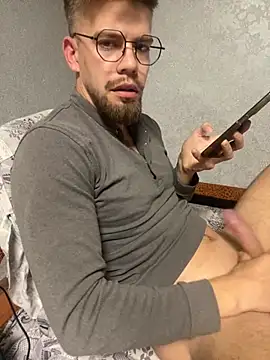 Snapshot of ScandentVendee chatting on October 27, 10:58 pm ScandentVendee online show from October 27, 10:58 pm