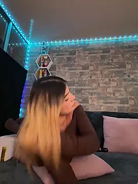 Melissa coll online show from March 6, 4:53 am