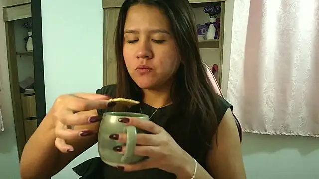 Oliviawatson1 online show from January 10, 12:29 pm