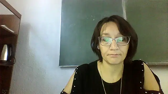 Snapshot of Moon_Janis chatting on September 18, 5:31 am Moon Janis online show from September 18, 5:31 am