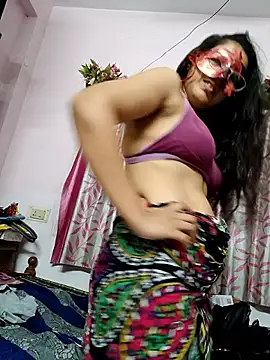 Snapshot of thanusi_2 chatting on April 18, 4:22 pm thanusi 2 online show from April 18, 4:22 pm