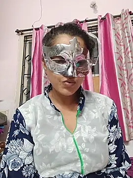 Snapshot of thanusi_2 chatting on May 28, 5:43 pm thanusi 2 online show from May 28, 5:43 pm