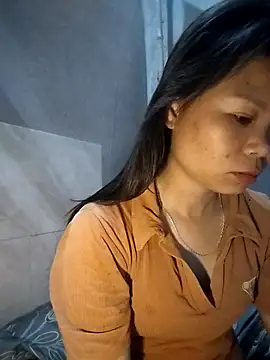 LinhNa999 online show from April 14, 9:32 pm