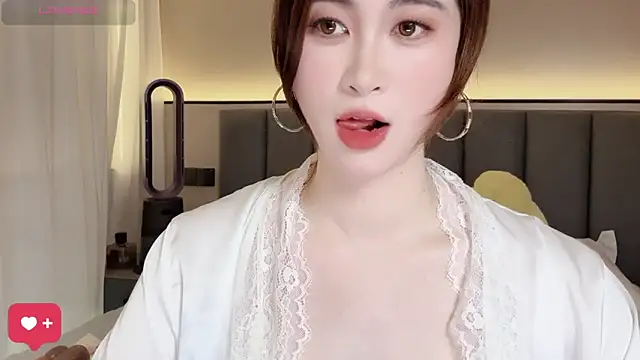 Snapshot of wuyueaini chatting on April 19, 7:18 am wuyueaini online show from April 19, 7:18 am