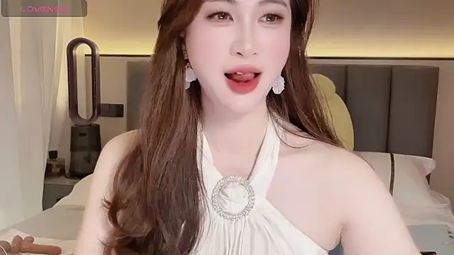 Snapshot of wuyueaini chatting on April 27, 6:33 am wuyueaini online show from April 27, 6:33 am