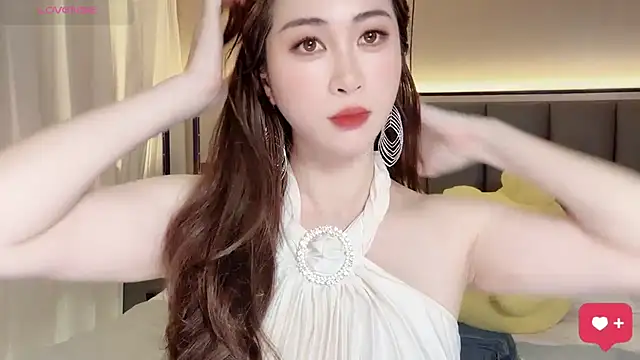 Snapshot of wuyueaini chatting on May 12, 6:21 am wuyueaini online show from May 12, 6:21 am