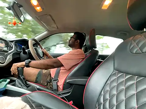 Snapshot of snickersnee chatting on October 1, 11:49 am snickersnee online show from October 1, 11:49 am