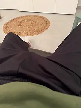 Manu97k online show from March 11, 9:54 pm