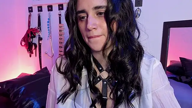 elowen halley1 online show from February 21, 10:16 am