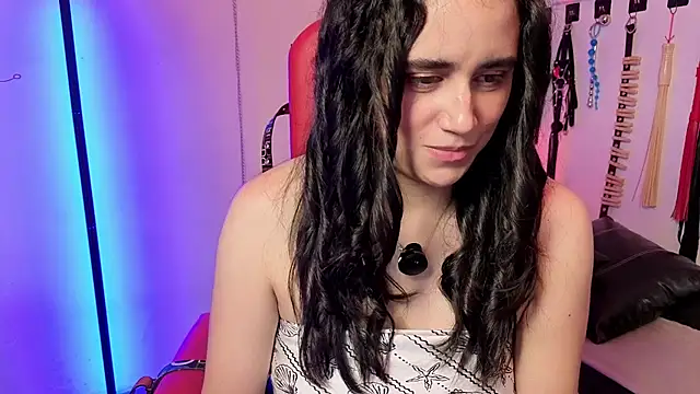 elowen halley1 online show from March 29, 6:41 pm