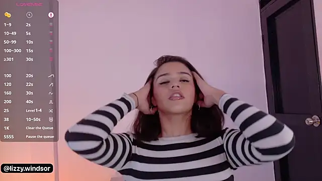 Snapshot of lizzywindsor chatting on February 11, 12:32 pm lizzywindsor online show from February 11, 12:32 pm