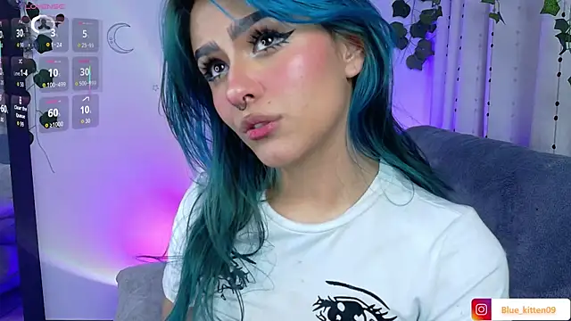 blue kitten online show from May 26, 6:42 am