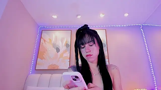 Snapshot of athziry_g chatting on February 27, 4:51 pm athziry g online show from February 27, 4:51 pm