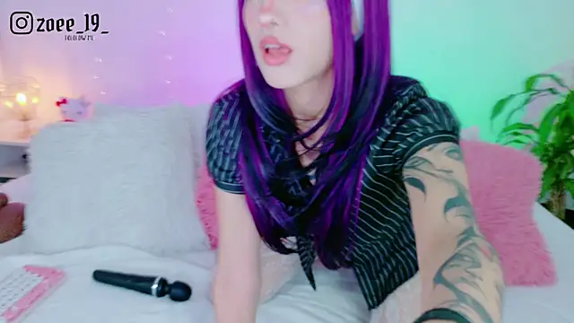 cuteezoe online show from March 29, 4:23 am