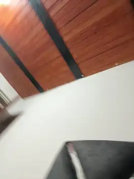 LiaCollings online show from April 9, 11:15 am