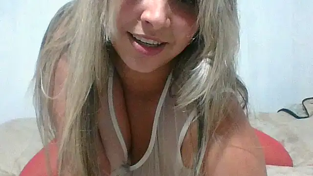 Loirasasafada online show from April 4, 8:06 pm