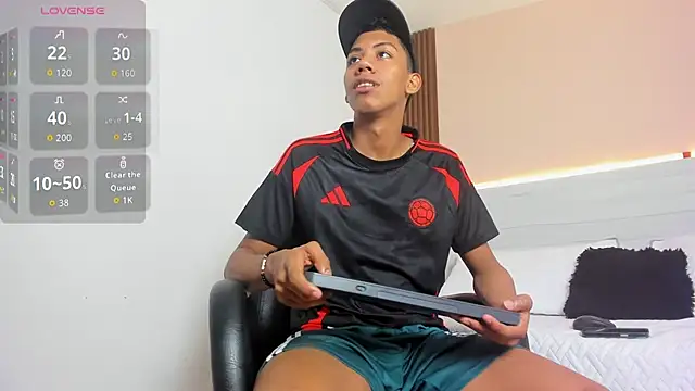 Brunette  boy online show from September 10, 11:49 pm