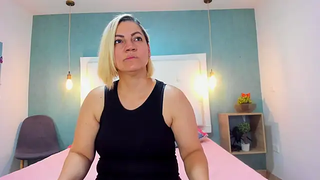 Heidy milf online show from November 22, 7:46 pm