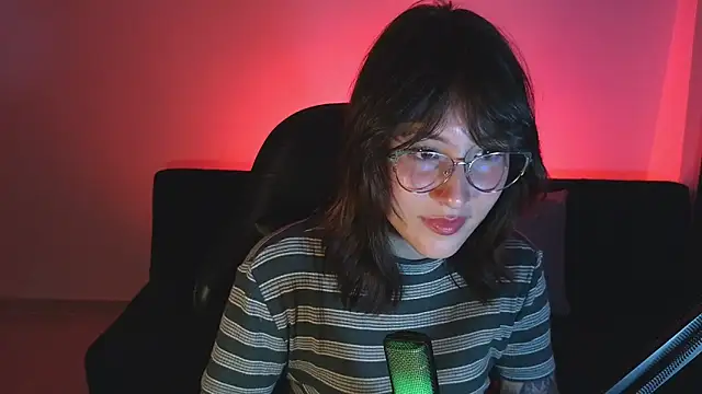 Yulienneg online show from June 26, 1:43 am