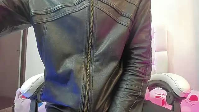 MilkWhore1 online show from March 2, 7:43 pm