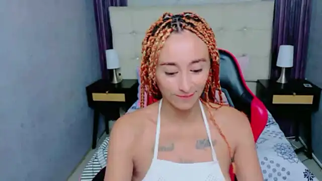 Snapshot of charlotte_phaeton chatting on March 14, 12:06 am charlotte phaeton online show from March 14, 12:06 am