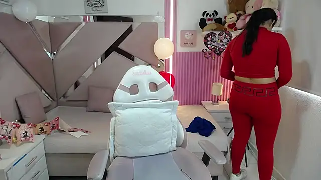 Mia garcia28 online show from February 10, 7:51 pm