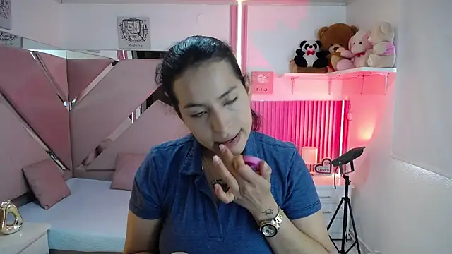 Snapshot of Mia_garcia28 chatting on July 9, 2:43 pm Mia garcia28 online show from July 9, 2:43 pm