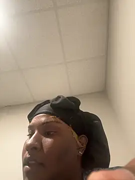 Snapshot of honestlychina chatting on September 28, 9:09 pm honestlychina online show from September 28, 9:09 pm