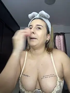 Snapshot of Lana_Herondale chatting on September 22, 8:33 pm Lana Herondale online show from September 22, 8:33 pm